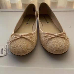 AMERICAN EAGLE FLATS